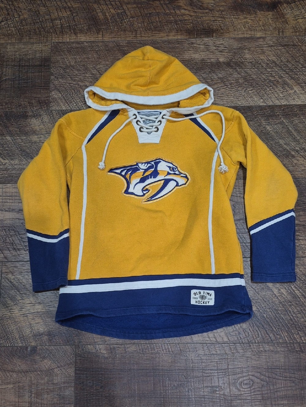 Women's Nashville Predators Hooded Hockey Pullover Sweater Size Medium